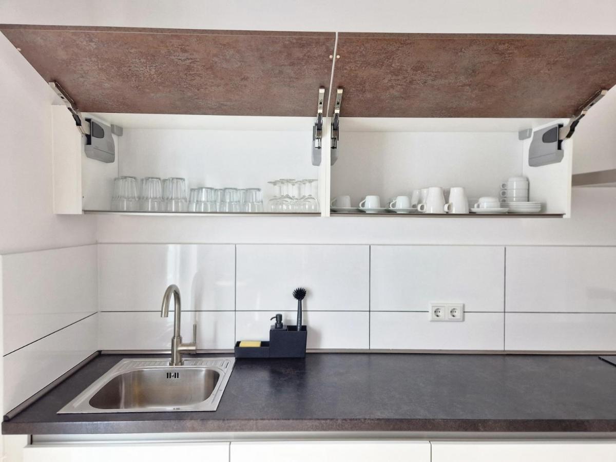 Like Apartment *