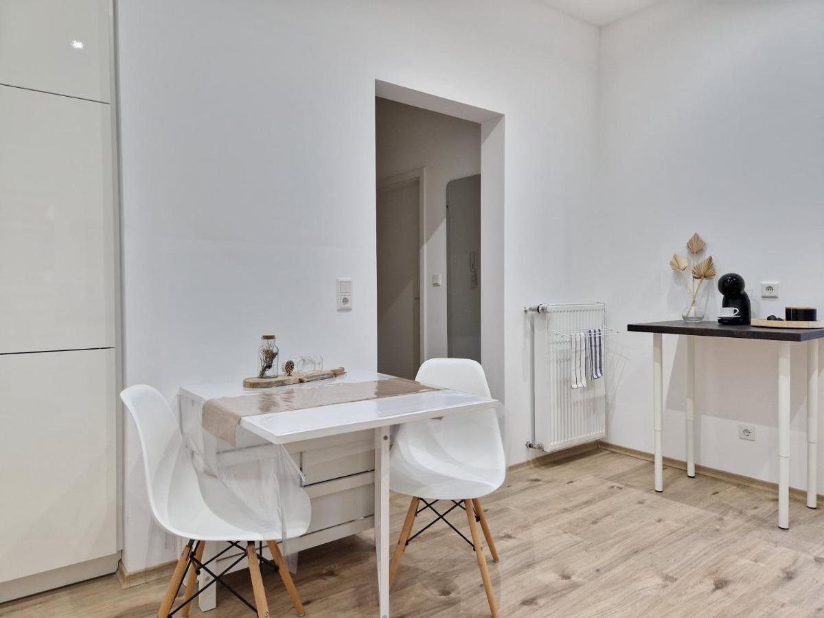 Apartment Like *